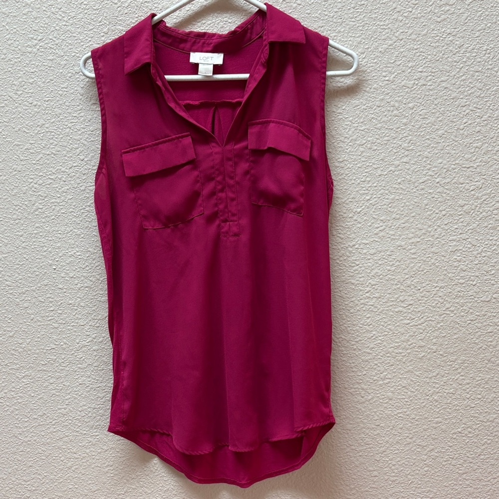 LOFT Sleeveless Collared V-Neck Pocket Shell - Berry
